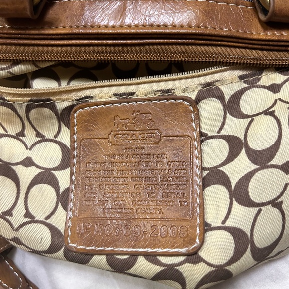 Coach Multicolor Signature Shoulder Bag - Picture 6 of 9